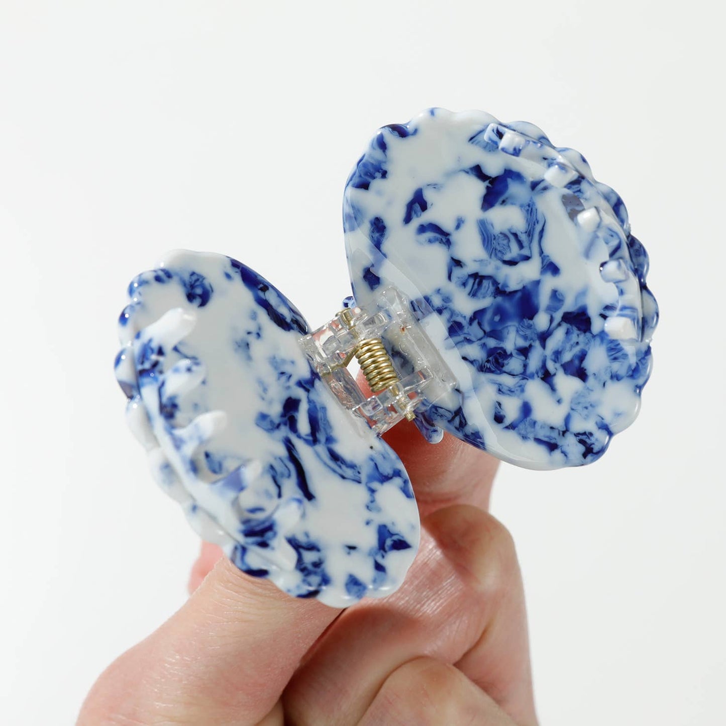 Adorro - Coastal Blue Seashell | Gold Painted Seashell Claw Clip