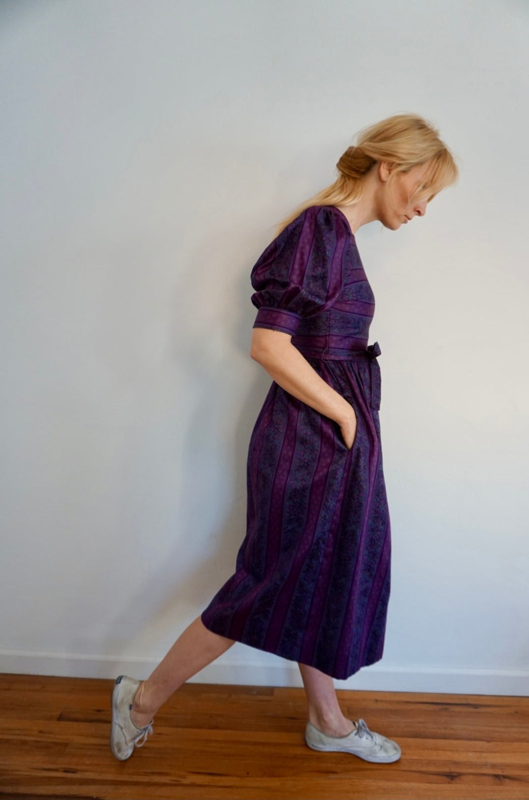 vintage puff-sleeve dress