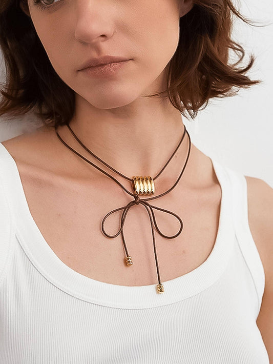 Chant 18K Gold Black Leather With Stripe Pendant Choker: Yellow Gold