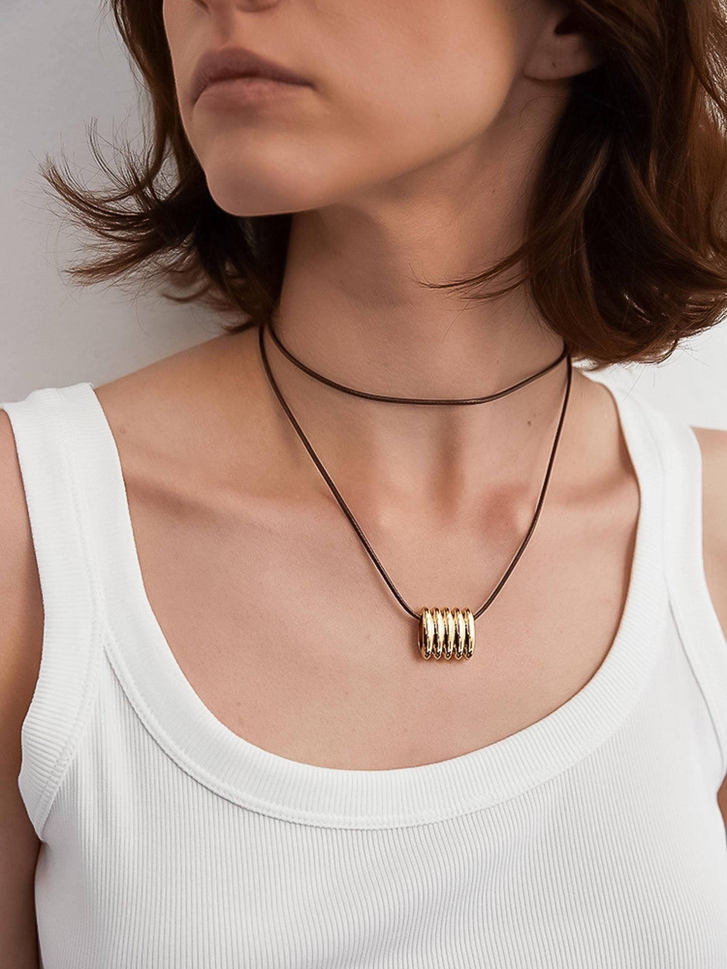 Chant 18K Gold Black Leather With Stripe Pendant Choker: Yellow Gold