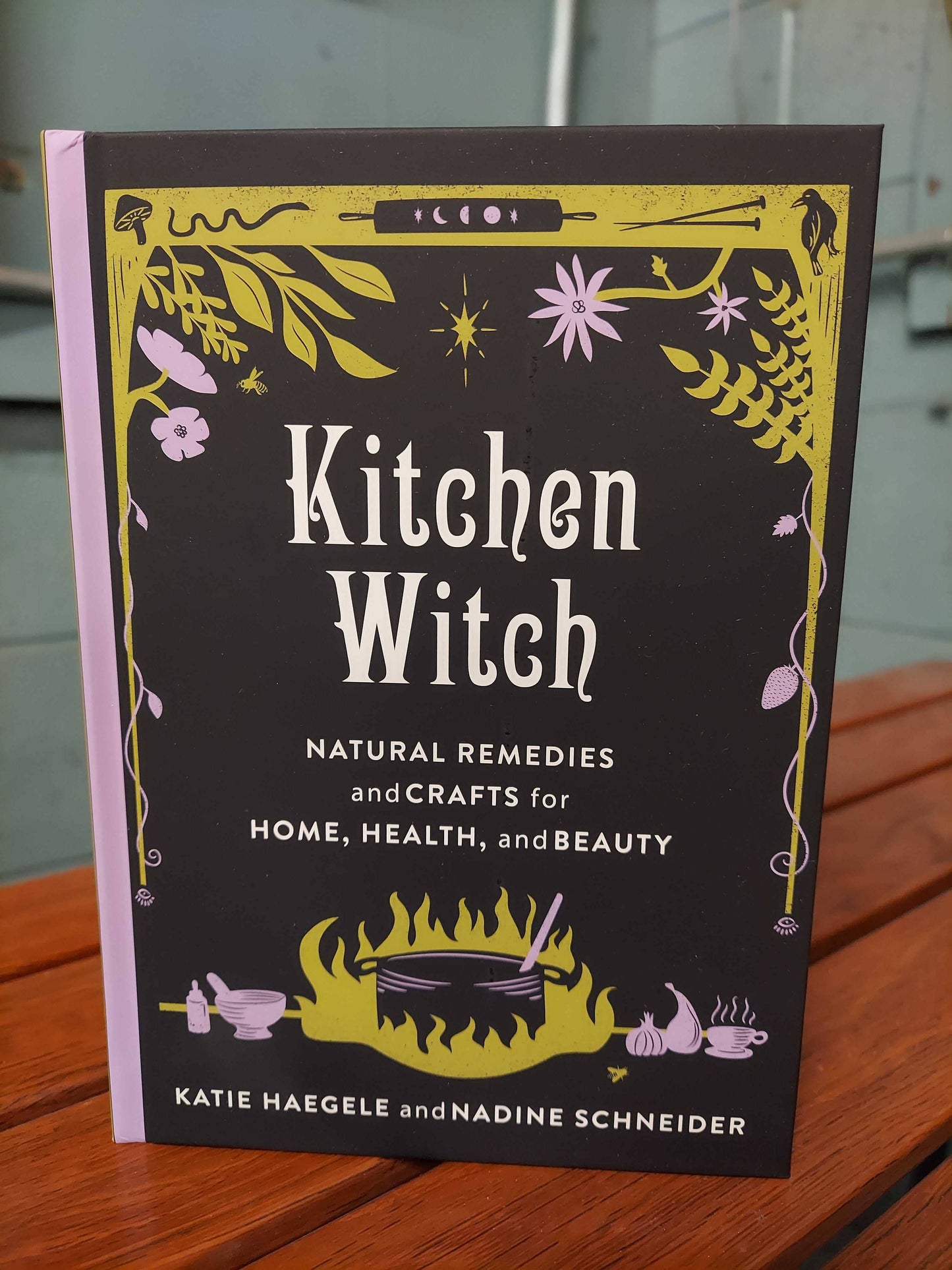 microcosm publishing - kitchen witch: natural remedies and crafts